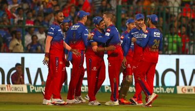 Aakash Chopra backs RCB to win vs RR: Everything going in their favour