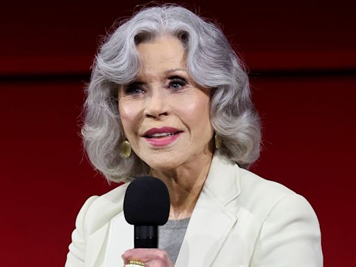 Jane Fonda Talks Climate Change in L.A., Plus Olivia Munn, Kid Cudi, Zendaya and More