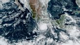 El huracán Otis se debilita a categoría 4 tras tocar tierra cerca de Acapulco