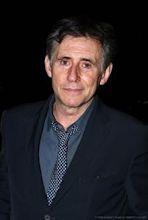 Gabriel Byrne