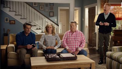 WhatsApp reunites Modern Family for ad about green bubble friends