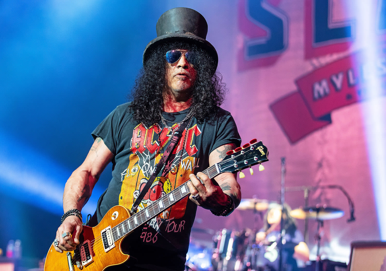 Slash says stepdaughter Lucy-Bleu Knight has died at age 25: ‘Devastating loss’