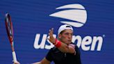 Sebastián Báez abandonó ante Carlos Alcaraz en la primera ronda del US Open: la batalla le costó el físico