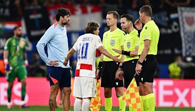 Referee Danny Makkelie branded ‘Dutch Criminal’ by Croatian media