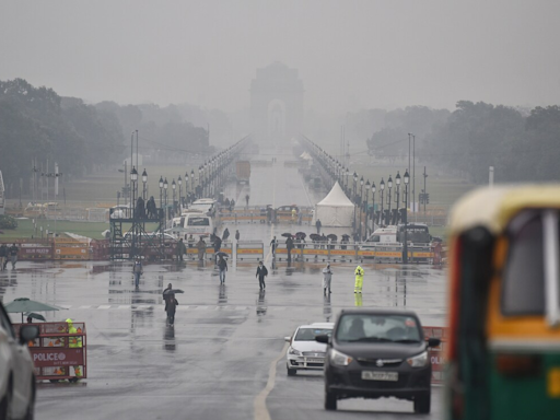 Weather Office Predicts Heavy Rains In Delhi For Next Two Days