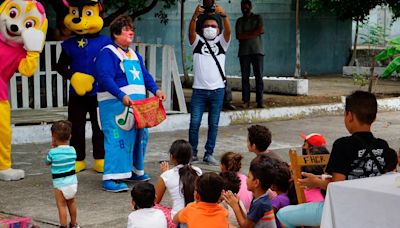 ¡Feliz Día del Niño y la Niña! Éste es el tierno recuerdo que Santiago Taboada compartió en redes sociales