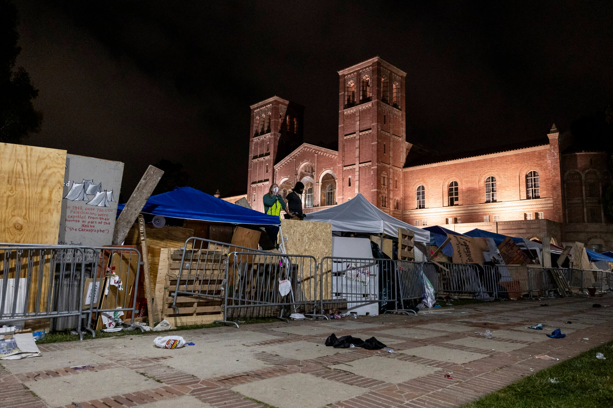 Pro-Israel protesters reportedly followed, attacked UCLA student reporters leaving encampment melee