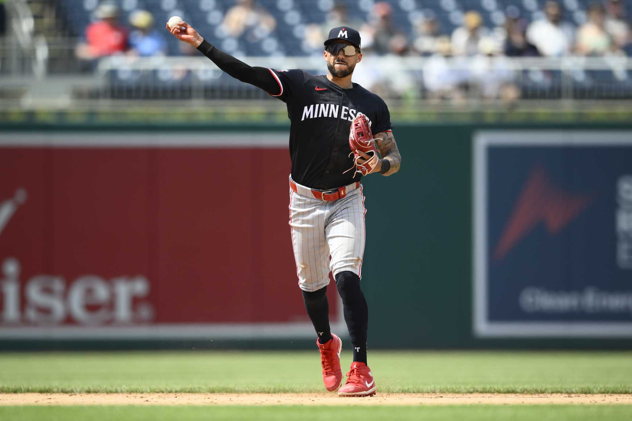 Carlos Correa homers to lead Twins over Nationals 3-2