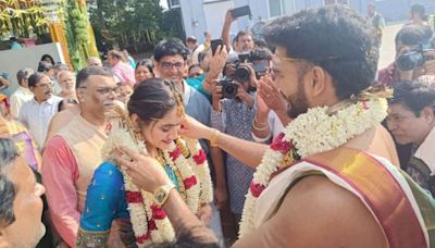 KKR Star Venkatesh Iyer Marries Shruti Raghunathan [Photos]