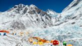 Tourists filmed getting into brawl for ‘best selfie spot’ on Mount Everest