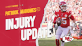 Chad Henne replaces injured Chiefs QB Patrick Mahomes in second quarter vs. Jaguars