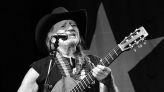 Willie Nelson ‘Not Feeling Well,’ Will Miss a Few Days On Tour