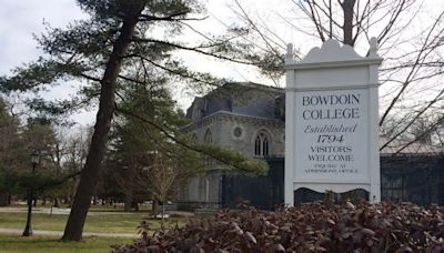 Bowdoin College students call on school to take stance on war in Gaza