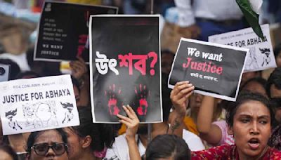 Day before Supreme Court hearing on RG Kar case, medics take out rallies demanding security at hospitals