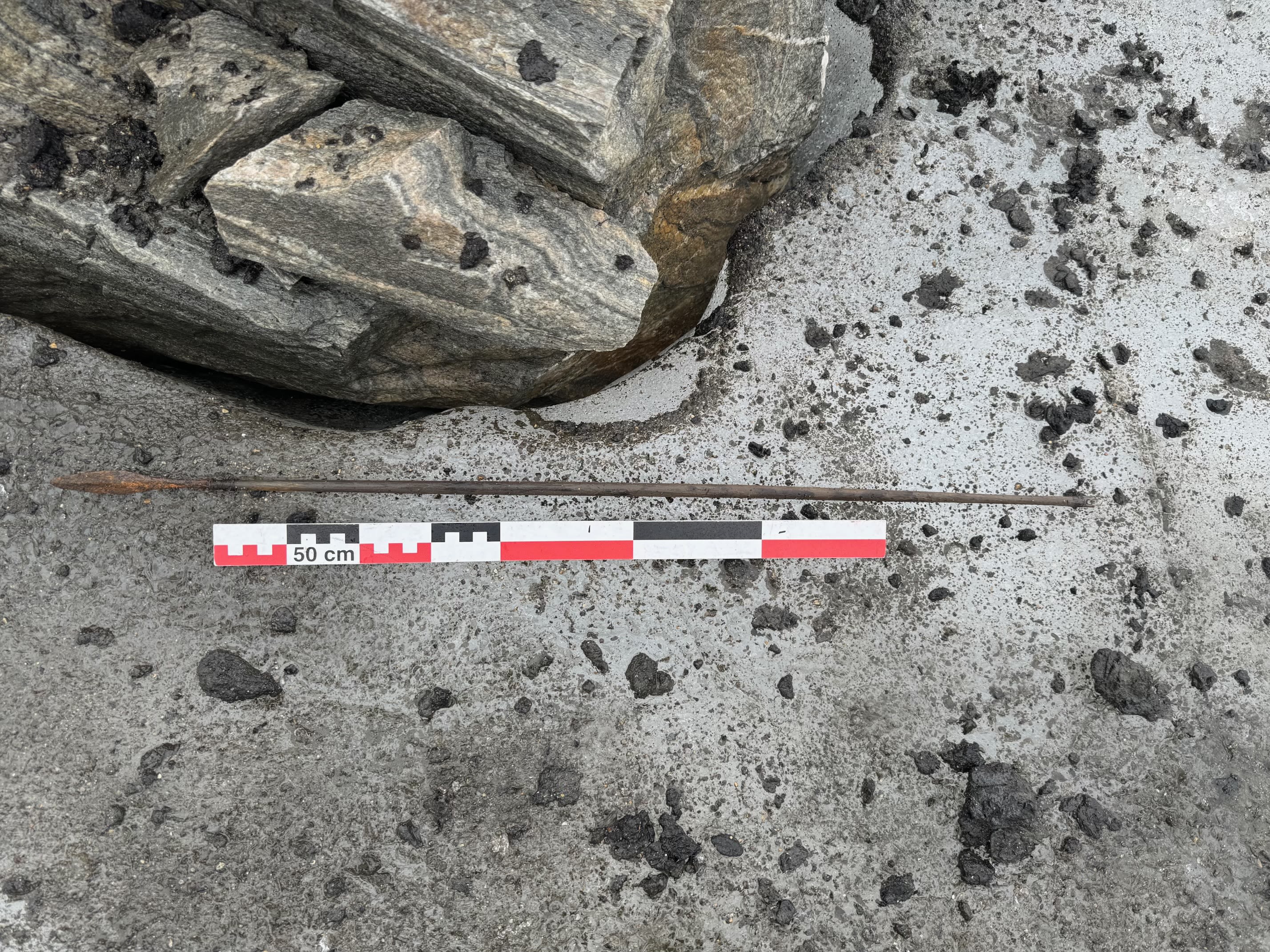 "Incredibly well-preserved" arrow older than Vikings found in melting ice