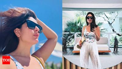 Kareena Kapoor's Italian getaway: Rocks beach fashion with effortless style: pics inside | Hindi Movie News - Times of India