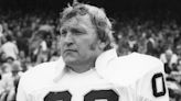 Jim Otto, Hall of Fame Raiders Center, Is Dead at 86