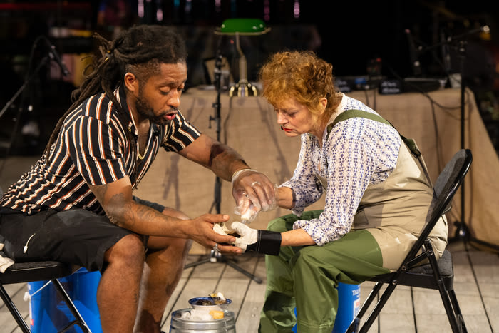 Photos: Susan Sarandon Hosts THE OYSTER RADIO HOUR On NYC's Little Island