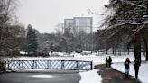 Met Office urges caution over reports of '15-day snow bomb'