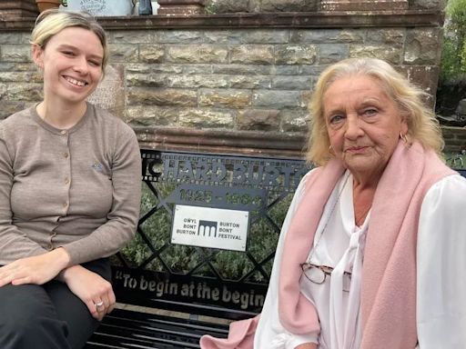 Family of Welsh actor Richard Burton unveil memorial bench in his valleys hometown