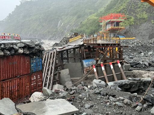 南橫明霸克露橋遭沖毀 公路總局先搶通東莊橋段