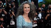 Andie MacDowell: Sie liebt ihre Locken