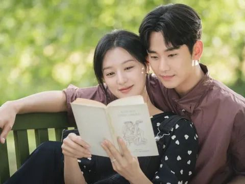 Queen of Tears K-Drama Hindi Dubbed: Where to Watch the Episodes?