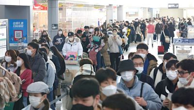 中國女留學生路上騎電動行李箱 遭警控「無照駕駛」創日本首例