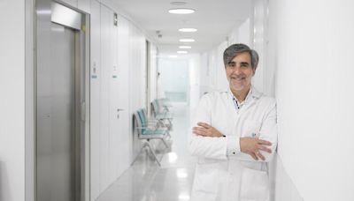Doctor Lobo, el médico que enseña por toda España una técnica de cirugía ginecológica sin cicatrices: "Son resultados espectaculares"