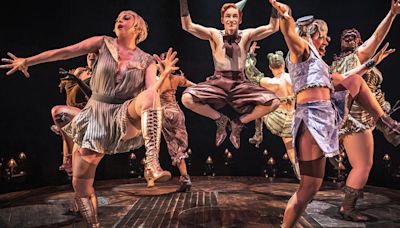 Willkommen, Bienvenue, Welcome: "Cabaret" returns to Broadway