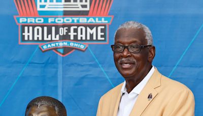 Gene Frenette: Raines' Harold Carmichael stood tall as a Pro Football Hall of Fame receiver