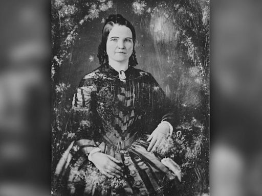 Unearthed Mary Todd Lincoln letter up for sale - Boston News, Weather, Sports | WHDH 7News