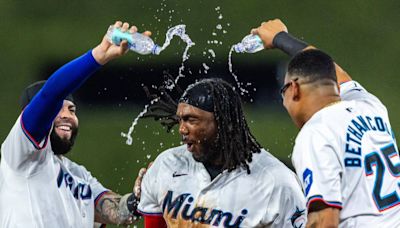 Marlins tie the score in the ninth inning, win in the 10th on Bell’s walk-off single