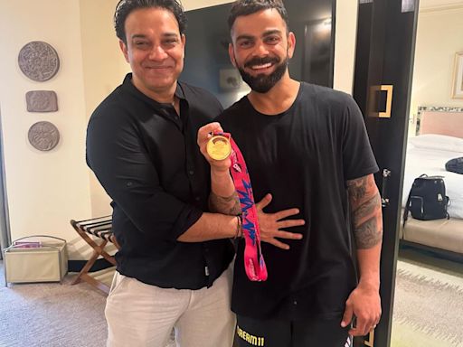 Kohli Celebrates With His Family