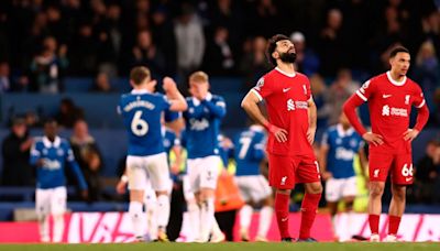 El Liverpool de Alexis Mac Allister perdió el clásico y se aleja de la cima en la Premier League