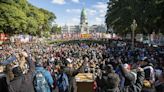 Gremios y organizaciones protestaron frente al Congreso contra el “plan Milei” - Diario Hoy En la noticia