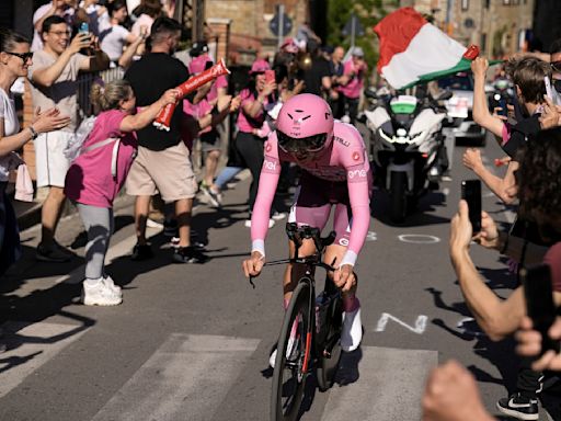 Pogacar sorprende al ganar la contrarreloj en la etapa 7 del Giro de Italia