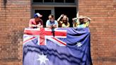 Miles de personas toman las calles en defensa de los indígenas en el Día de Australia