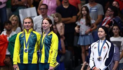 巴黎奧運》兩人共享金牌頒獎台！澳洲女將破200自由式紀錄還展現體育精神