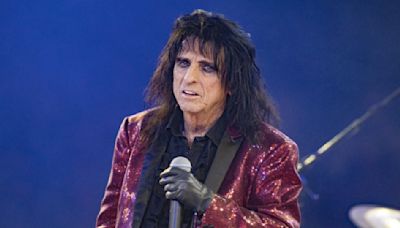 What Are The Top 10 Alice Cooper Songs? Exploring The Ultimate List Of His Evergreen Rock Anthems