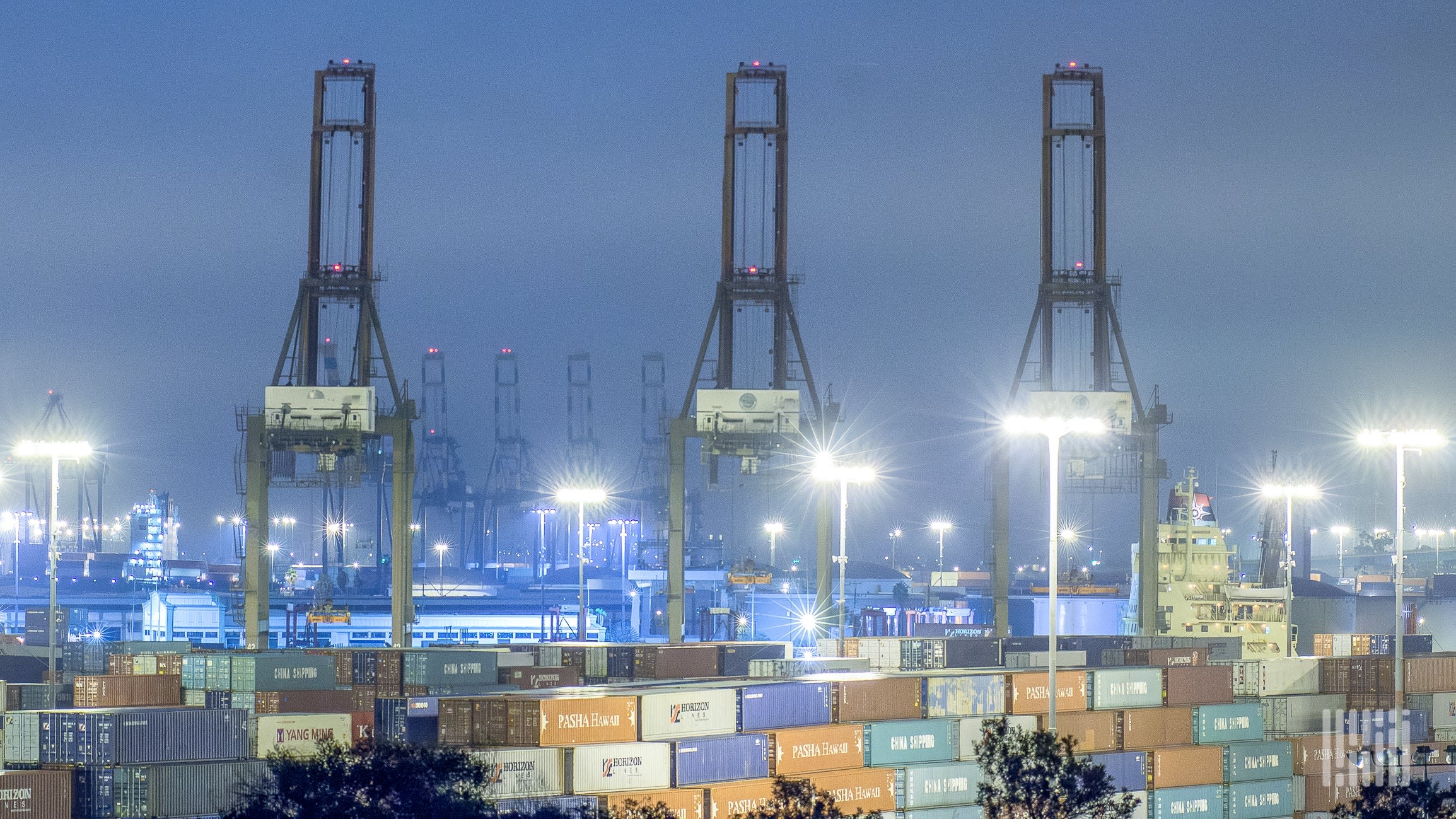 Port of Los Angeles sees busiest month outside pandemic