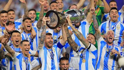 El tenis argentino también celebró la obtención de la Copa América 2024 y despidió a Ángel Di María