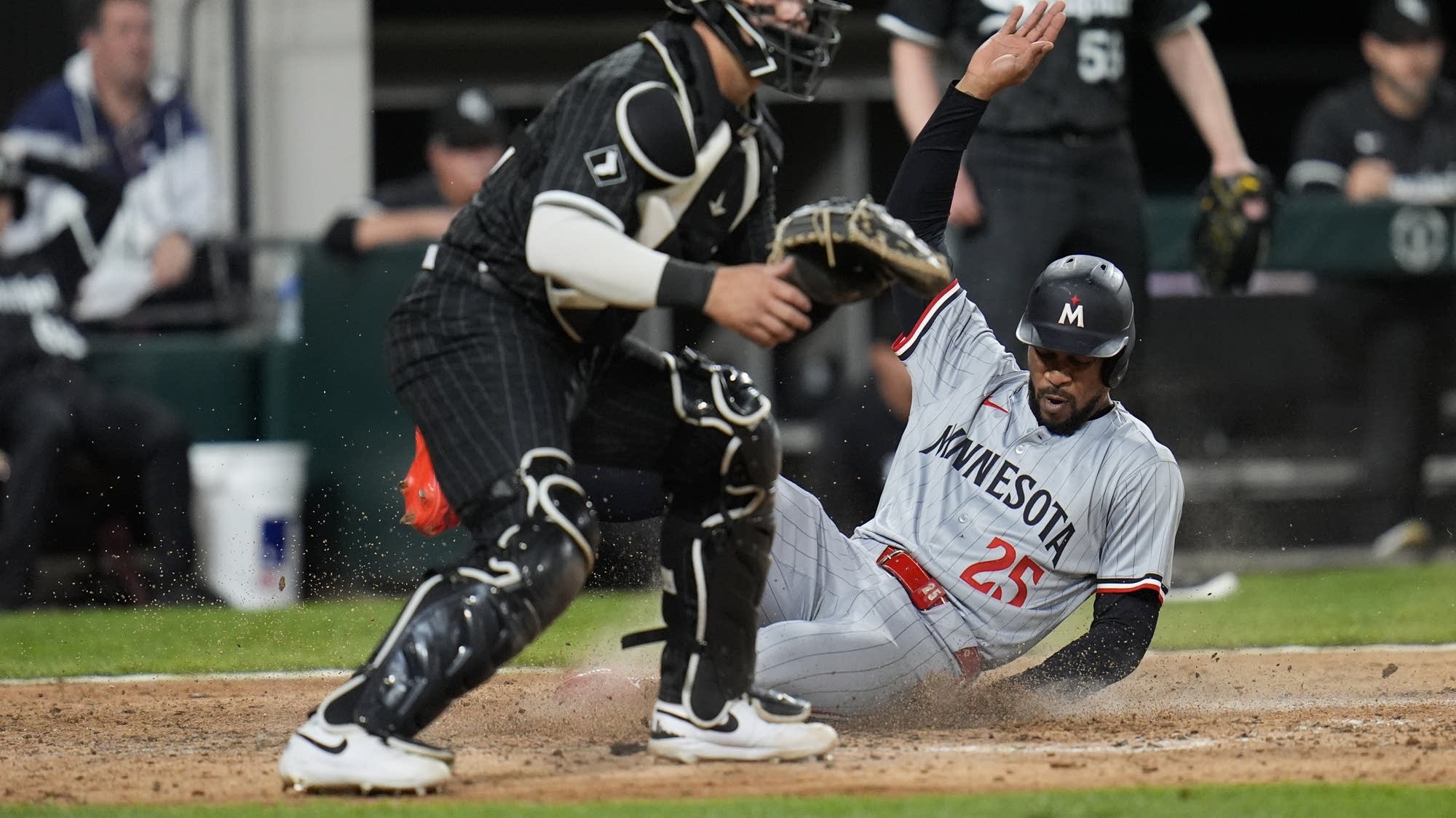 Kepler's RBI single in 9th inning gives Twins 3-2 victory over White Sox for 8th straight win