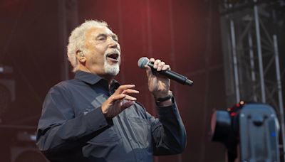 'A testament to his enduring popularity' - Tom Jones delights yet another audience