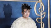 Granja en Vermont de Ezra Miller tiene “armas y balas tiradas por ahí” mientras hospeda a madre y tres hijos