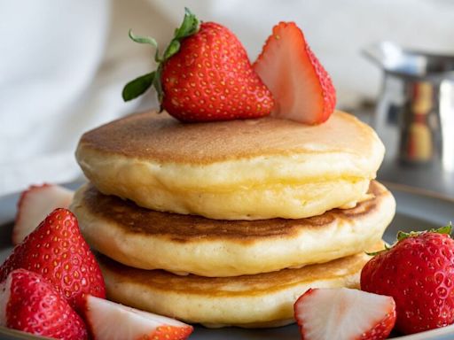 Chef shares 'fluffiest' American pancake recipe with unusual ingredient