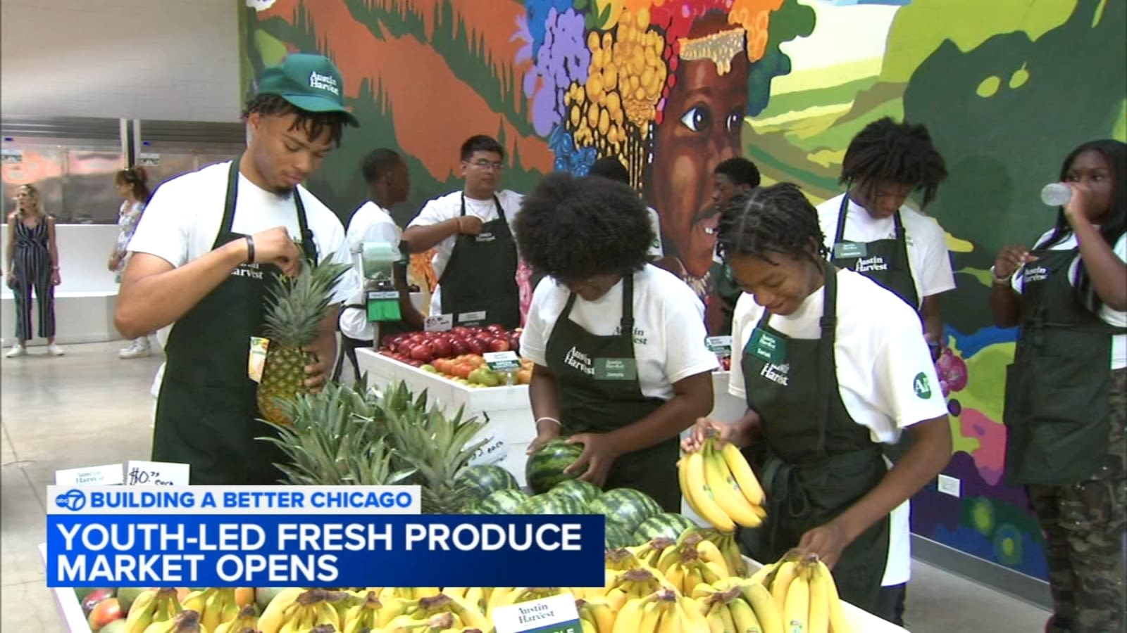 Austin Harvest produce market opens on West Side, run by students and operating in a food desert