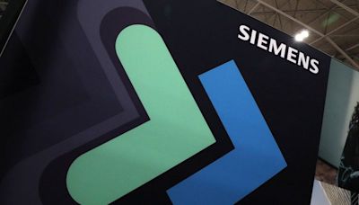 Siemens misses profit forecast as customers stick to trend of destocking