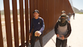 Migrantes continúan cruzando la frontera de EEUU pese a nuevas restricciones de Biden