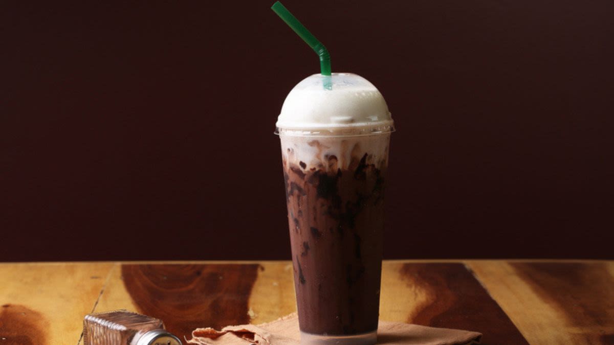 This Chocolate Cracking Coffee Is The New Trendy Way to Enjoy Your Iced Coffee